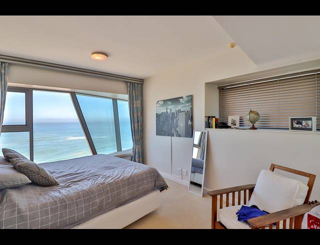 4 BEDROOM APARTMENT FOR SALE IN STRAND NORTH